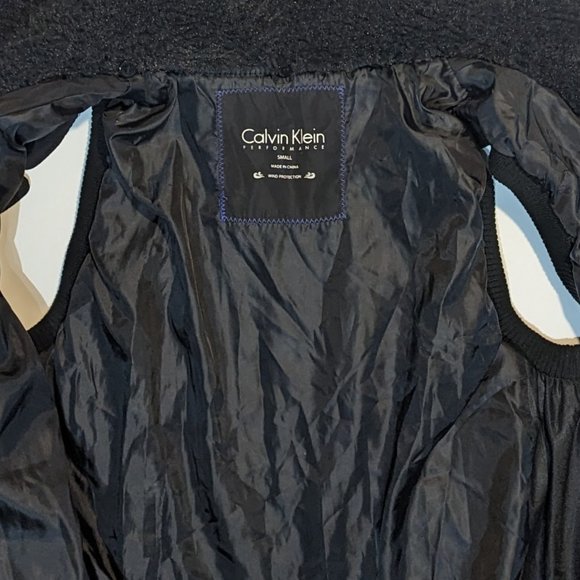 Calvin Klein | Women's Black Puffer Vest With Removable Collar Sherpa Fur - Picture 3 of 6